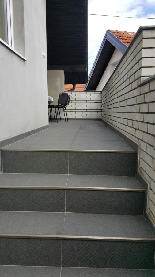 Apartmani Malina 3 Bijeljina Extérieur photo